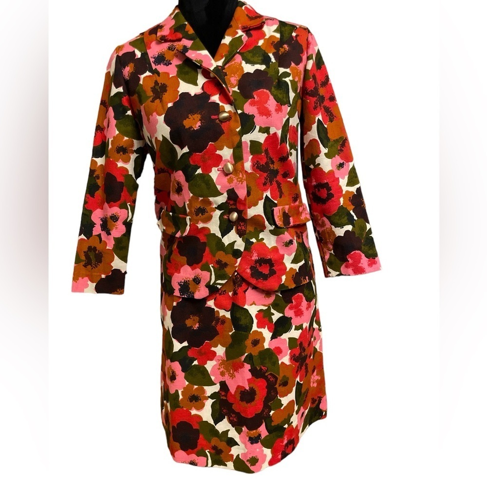 Vintage, Floral Blazer with Gold Buttons & Skirt Set, Unbranded, Size Unknown